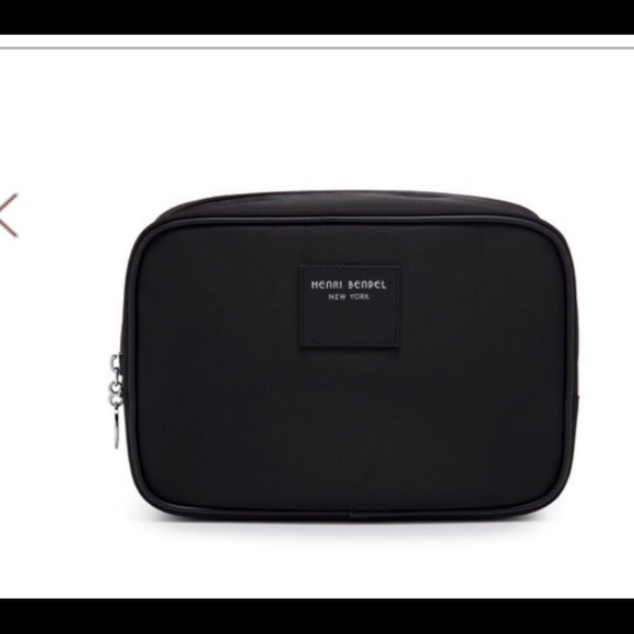 henri bendel Handbags - Henri Bendel Square travel case Mesh